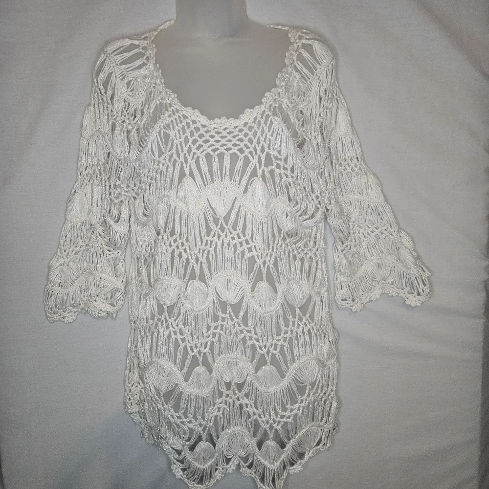 Sioni Crocheted Open Weave Cream Tunic Top GUC 22